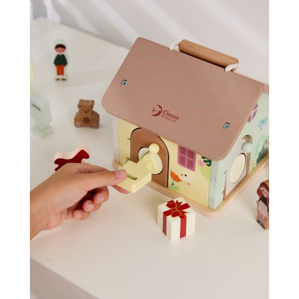 Classic World |  Ξύλινο Σπίτι με Κλειδαριές